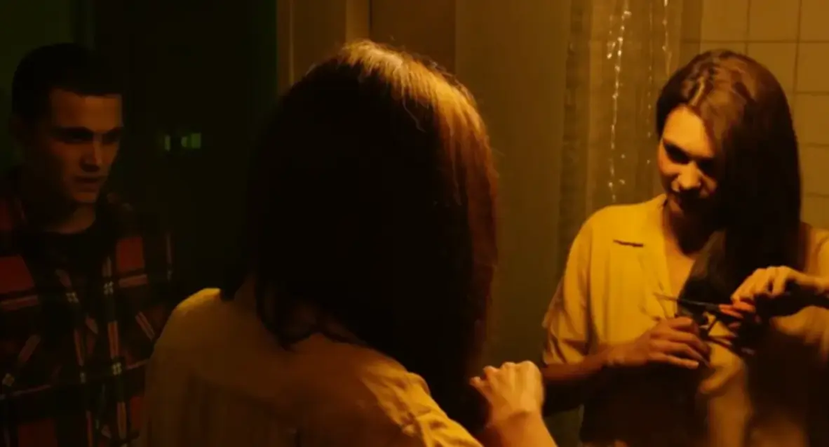 《爱恋》电影无删减完整版在线观看-1080P高清画质免费播放-《爱恋》爱情电影全集资源-无广告流畅追剧体验