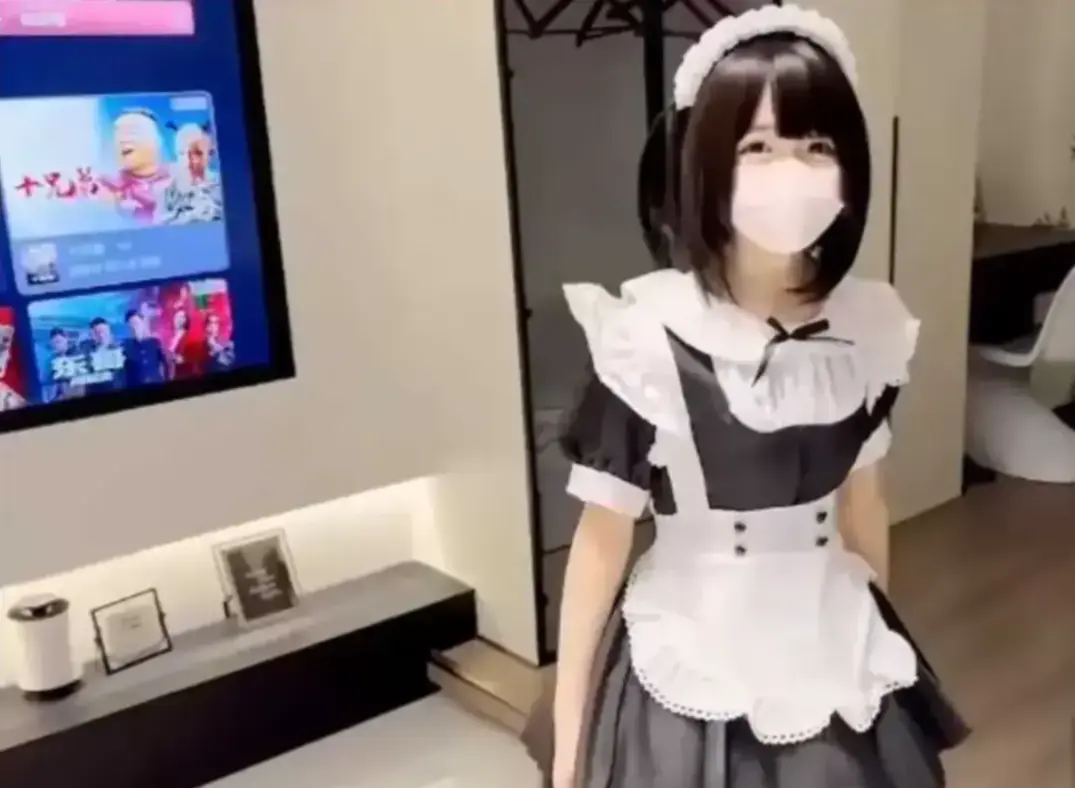 《白虎喵》相关资源图片