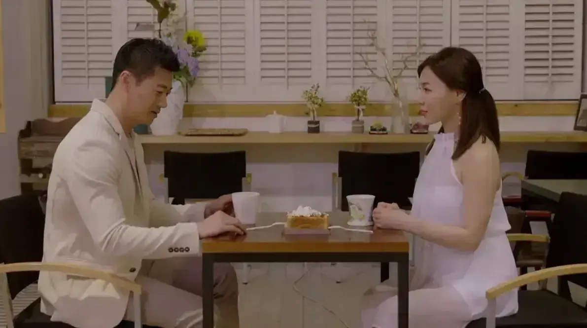 《邻居家妻子》韩国电影未删减1080P韩语中字-我邻居的老婆高清完整版-《邻居家妻子》百度网盘夸克迅雷下载-乏味婚姻中的情感越界