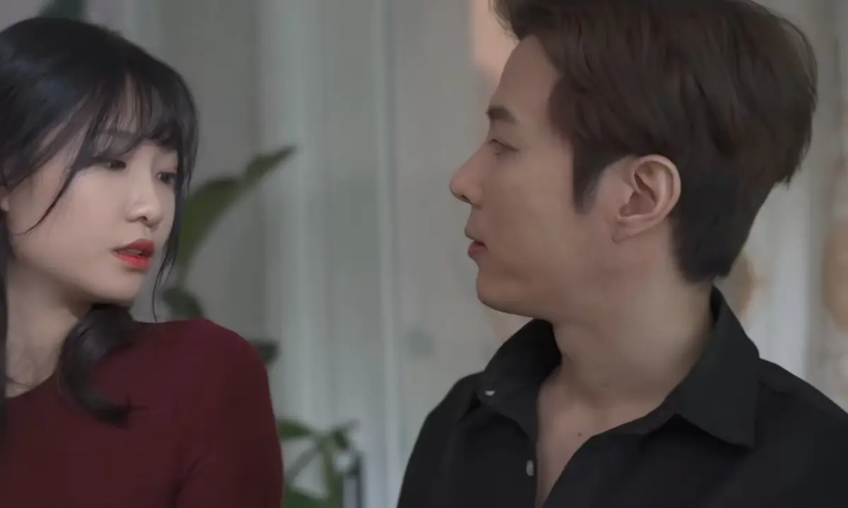 《债务人的妻子》尹律主演韩国电影高清完整版在线观看无广告-蓝光未删减版免费看《债务人的妻子》全集无删减-VS影院