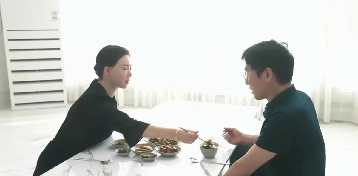 《50岁继母的诱惑》资源下载-4K高清未删减中文版,打破韩国伦理片框架的50岁继母的诱惑免费在线看