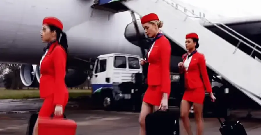 法国空姐2018多塞尔航空720P高清中字完整版-电影全集免费在线观看-机舱是封闭的但无广告播放