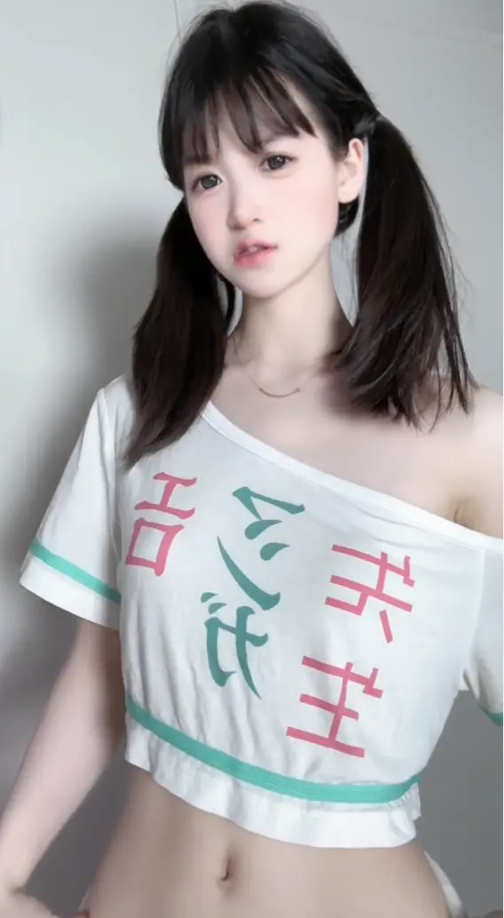 《萌小栖》4K超清完整版-未删减会员私享资源-萌系写真全套收录-百度网盘夸克网盘高清无水印